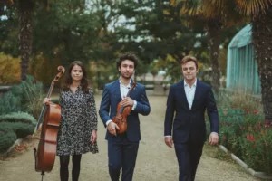Trio Parrhèsia